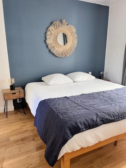 Le Rabelais, Superbe Appartement En Duplex, Proche Forteresse Et Monument Historique Chinon Luaran gambar
