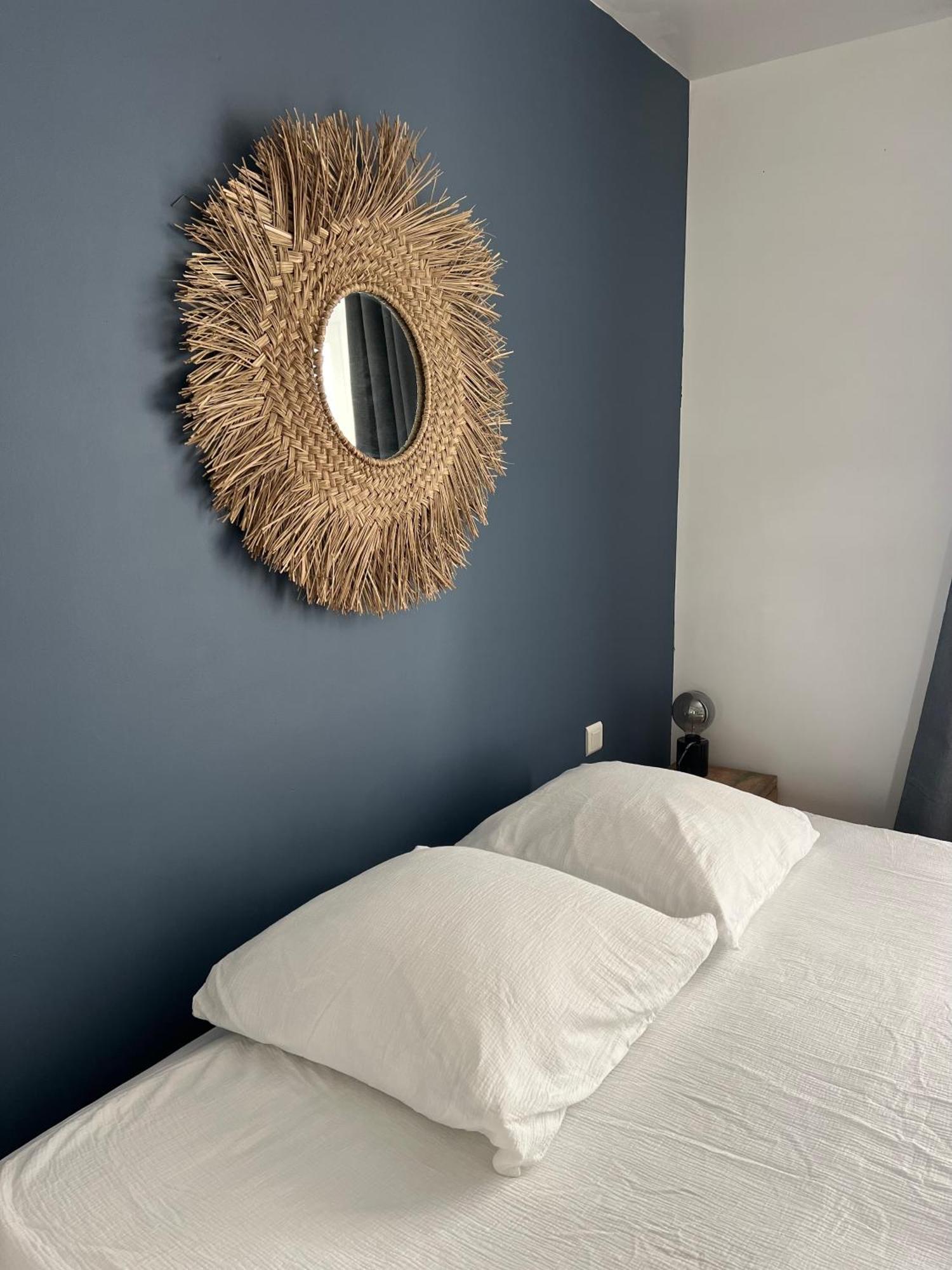 Le Rabelais, Superbe Appartement En Duplex, Proche Forteresse Et Monument Historique Chinon Luaran gambar